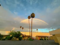 Royal Inn and Suites - 2-Star