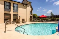 Quality Inn Fort Mill Near Carowinds Blvd - Parking