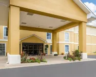 Comfort Inn Poplar Bluff North - Pool