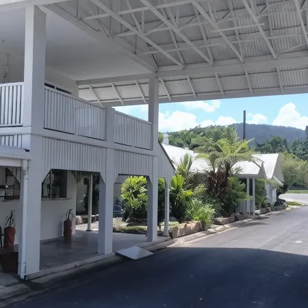 Tully Motel