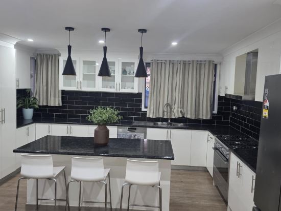 Charming 3-Bedroom House Rental in Sydney