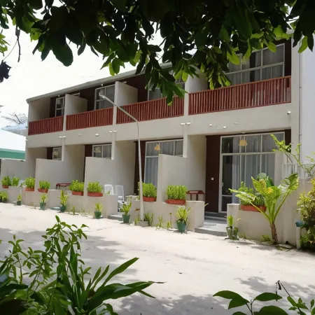 Tme Retreats Dhigurah