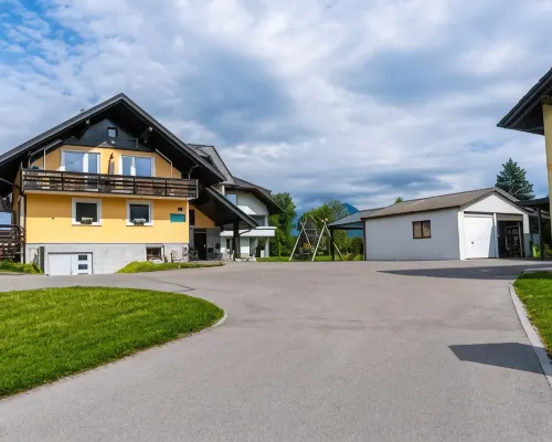 Rooms & Apartments Jana Hotels in Kranj