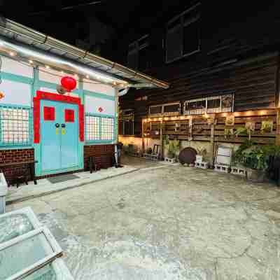 Sweet Home Hotel Exterior