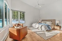 Luxury Modern Mountain Living in Fairplay 30 min from Breckenridge