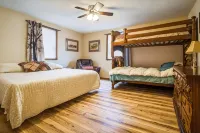 New River Gorge Pickleball Retreat, Hot Tub, Games, Family Fun Minutes To Town! - 3-Star