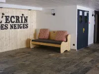 L' IDEAL at Ecrin des Neiges. Hotels in Vars
