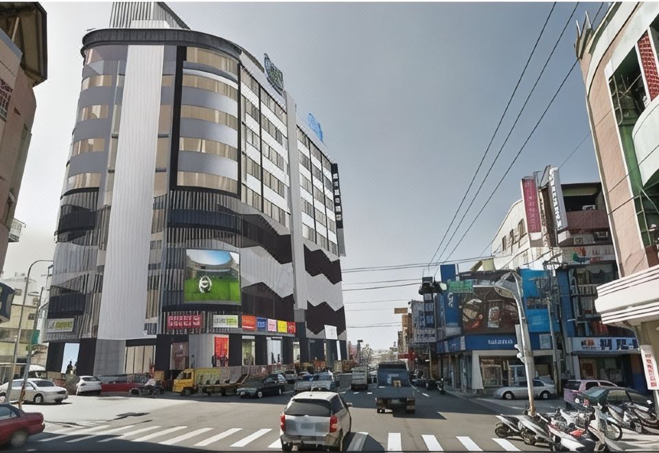 객실 침실과 조명 모습