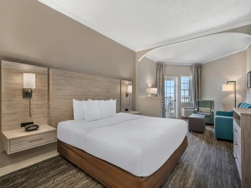 Comfort Suites Chincoteague Island Bayfront Resort