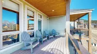 Modern Mountain Retreat/Incredible Mountain Views/Stylish Kitchen/Spotless