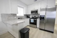 Charming 2-bedroom house in Miami, minutes from the city's most touristic spots. - Bungalows