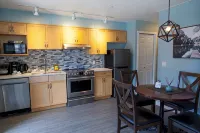 Exclusive Canmore Retreat: Mountain View Apartment Steps from Downtown - Condos