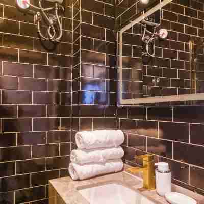 Platinum Lux 1- Bedroom Unit @ The O's Apartments Rooms