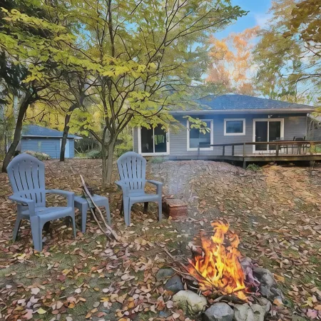 Hidden Hemlock Retreat Sauna, Spa Tub, Fireplace, 500M Wi-fi, L2+ EV Charger
