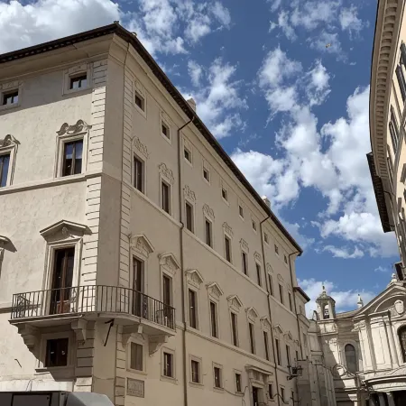 Palazzo Gambirasi Aparthotel Roma