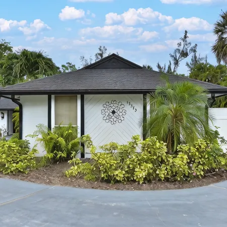 Cozy home with private entrance!