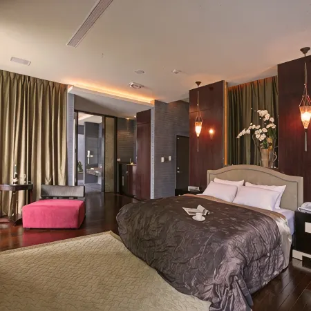 TANG YE EXQUISITE MOTEL
