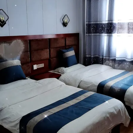 Bianba Huadu Business Hotel