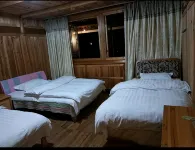 Xijiang Qianhu Miaozhai Jupenglai Homestay - pemandangan pegunungan
