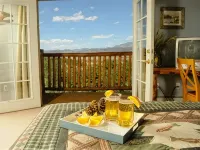 Mountain Goat Lodge - Mountain view