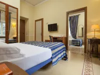 Hotel Kennedy Отели рядом с достопримечательностью «Археологический памятник Регия»