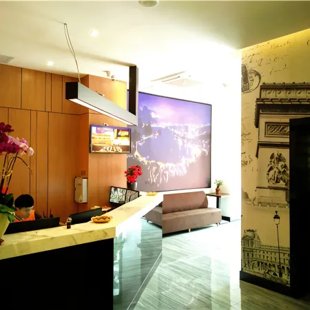 Juyilai Boutique Hotel (Xinghui Plaza Renshou Road Pedestrian Street)