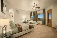 6000 Sq Ft Golf Estate • 8BR • 12 Beds • Near 7 Courses • Hot Tub - واي فاي