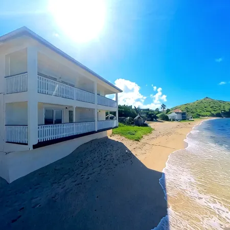 Magnifique Appartement Les Pieds Dans L'eau à Grand Case