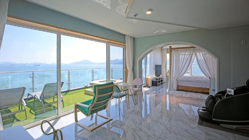 Namhae Bokkongii Seesru Ocean View Poolvilla