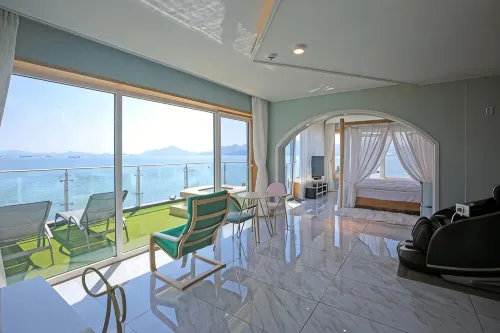 Namhae Bokkongii Seesru Ocean View Poolvilla - spa