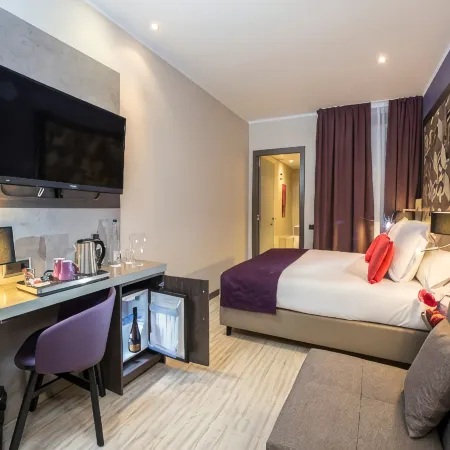 Leonardo Hotel Barcelona Las Ramblas Отели рядом с достопримечательностью «Парковка MACBA»