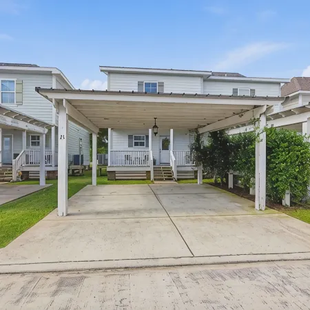 Home 4 U at Olive Bayou! Downtown Lake Charles
