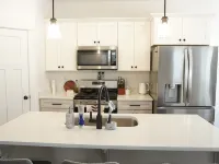 Modern Mapleton Retreat Hotels in Mapleton