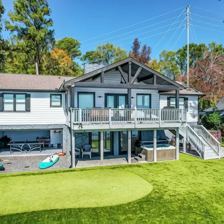 Sleeps 12, 16ft Water, Game Room, Hot Tub + MORE!
