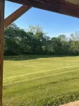 “LaLa’s Place”Cozy, conveniently located country cottage, pets, carport,fire pit - Kuntosalit