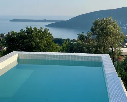 Dreamlike stone house by the sea: luxury with infinity pool and panoramic views Hoteles en Herceg Novi