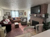 Charming 3-bedroom lake house with the best location in Conneaut