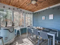 Village Vacation Home: Family Friendly Luxe Hotels in Glen
