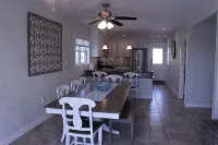 4-bedroom 3 Bath house with Master suite in charming Ortley Beach with Wi Fi, AC