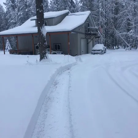 Cozy Escape Outside of Sandpoint