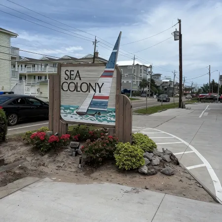 Cozy 1st Floor 1 Bedroom Oceanfront Condo Located in Sea Colony, Carolina Beach