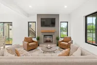 Modern 4 Bed/3.5 Bath Farmhouse Steps to Downtown CF!