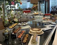 Safi Royal Luxury Metropolitan - breakfast