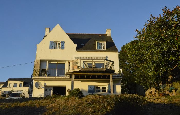 Magnificent Panoramic View of Douarnenez Bay, sleeps 8
