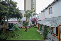 Sakti Hostal B&B - Hostels