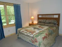 6  Bedrooms, 3 1/2 Baths, WiFi, Dog Friendly, Pool Table, Hot Tub, Fire Pit Hotels in Ellijay