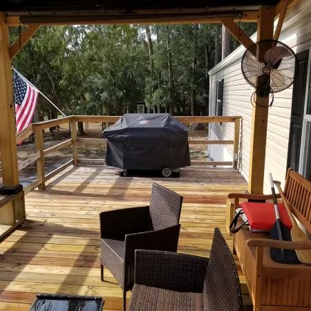 Fish from own dock or in Palatka, Visit Ocala National Forest, FU Gators 30+ min