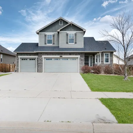 Modern Home w/ 2 Private Suites & Family-Friendly Amenities - Mins to Dia
