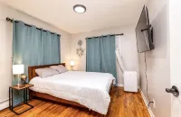 Simple and Sweet I 2 BR 1 BA Home in Lansing - บังกะโล