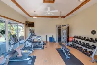 Sophisticated freshly remodeled two story Golf Villa w/Private Beach Club - ジム